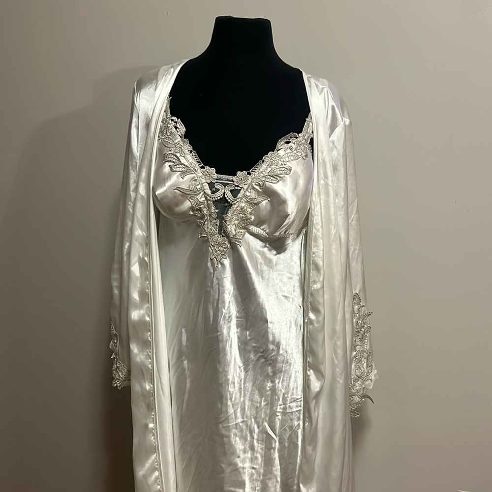 Flora Nightwear